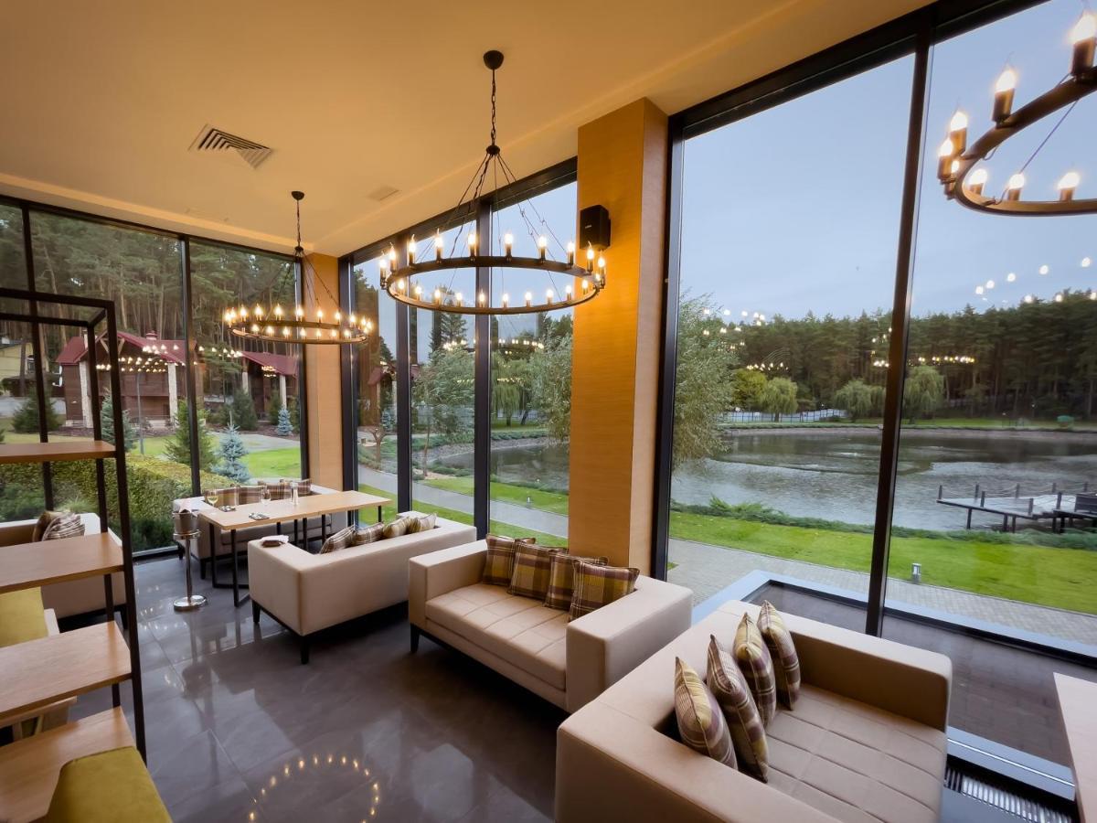 Tita Family House Hotel Gnedin Ngoại thất bức ảnh